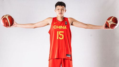 谁是首位征战NBA的中国球员？ 2