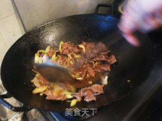 葱香四溢，牛肉鲜嫩——完美葱爆牛肉制作秘籍 3