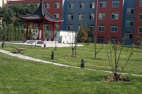 揭秘上海南洋科技进修学院：真实评价如何？ 3