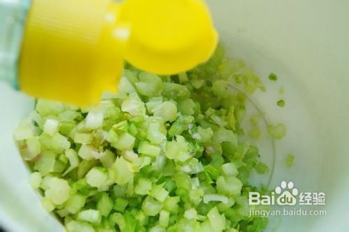 家常美味！芹菜饺子馅的详细制作教程 2