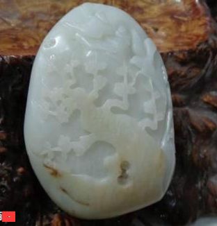 揭秘羊脂玉与和田玉的差异：哪个更胜一筹？ 2