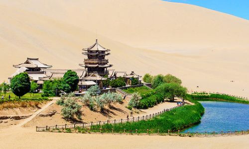 探秘月牙泉：它究竟藏身于中国的哪个神秘省份？ 2