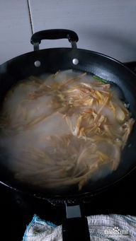 制作黄花汤的详细步骤 2