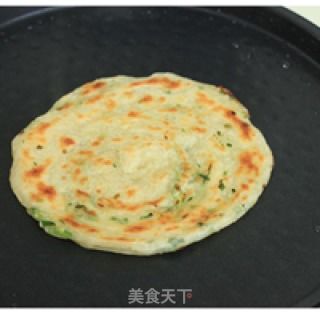 怎样制作烫面葱油饼？ 2