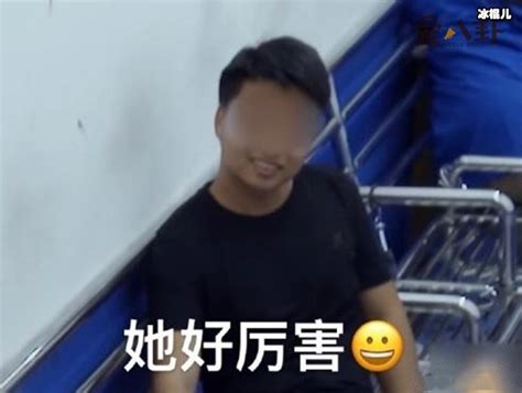 15岁少女自诩“长沙老大”大闹派出所，其行为是否触及刑事责任边界？ 2
