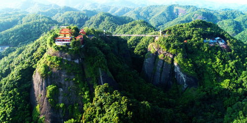 探秘绝美山风景区：寻觅那遗世独立的自然仙境之地 1