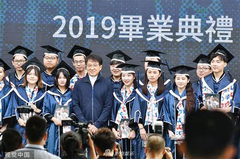 揭秘：成龙竟担任武汉这所大学的校长！ 3
