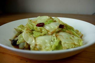 美味糖醋包菜的烹饪步骤 2