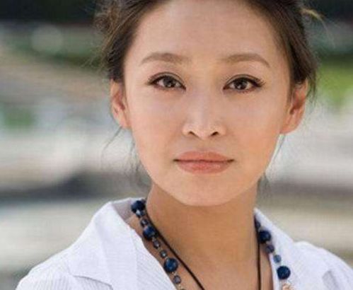 《电视剧〈女人的村庄〉中四库老婆角色由谁扮演？》 1