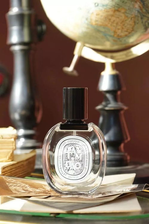 揭秘：eau de parfum，究竟是浓郁芬芳还是淡雅清香？ 2