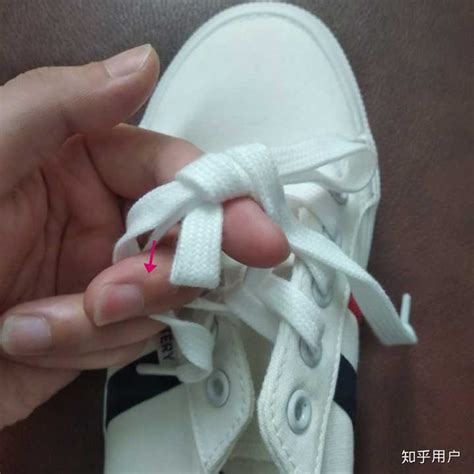 板鞋鞋带的系法是怎样的？ 2