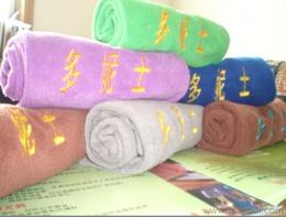 理发店：消毒毛巾与一次性毛巾，哪个更优？放弃自备毛巾，清洗太繁琐 3