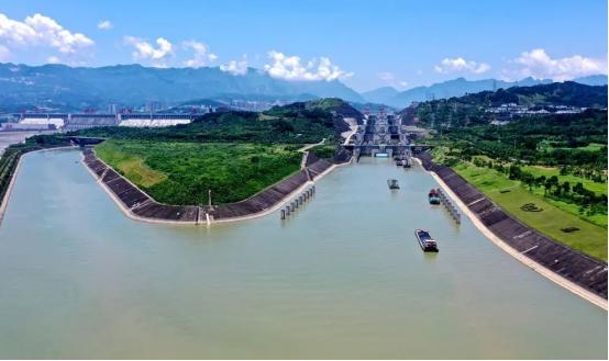 揭秘三峡工程：利与弊的深度剖析 4