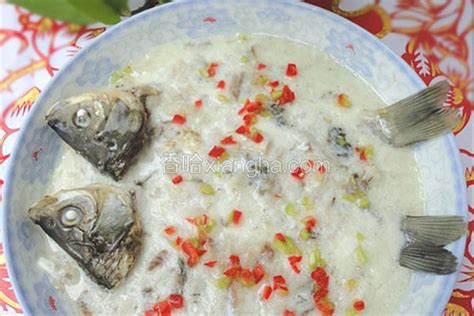 芙蓉鲫鱼的烹饪方法 4