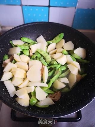 家常美味：豆角炖土豆的详细制作教程 1