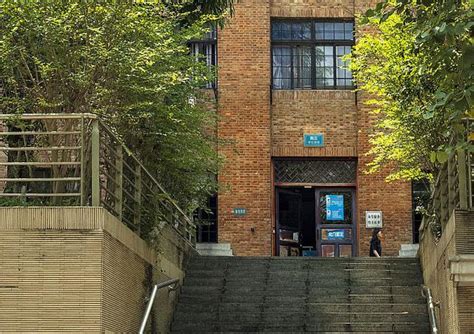 华南理工大学是否开设专科专业？ 4