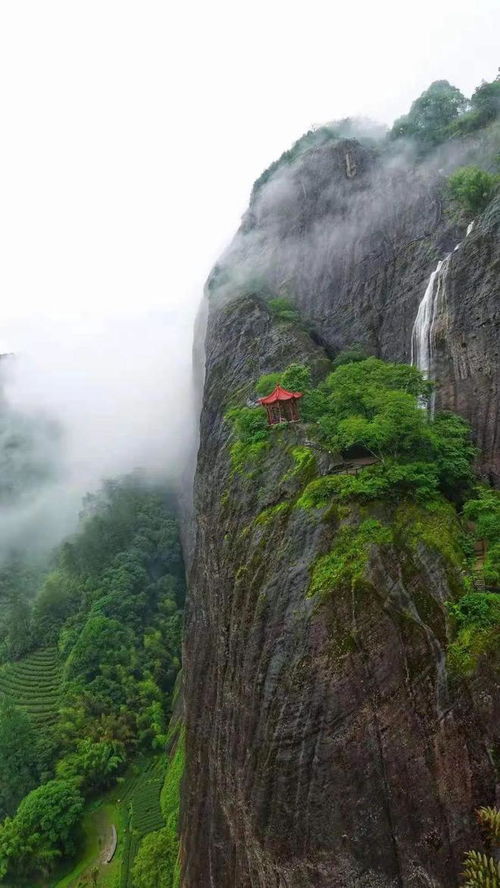 解析‘山以仙名，水因龙灵’的深层含义 2